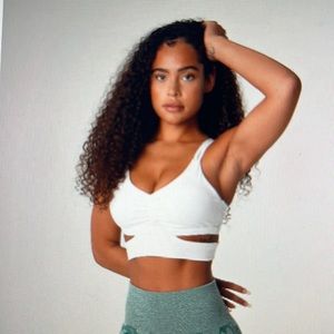 NVGTN WHITE REVOLVE BRA SIZE M